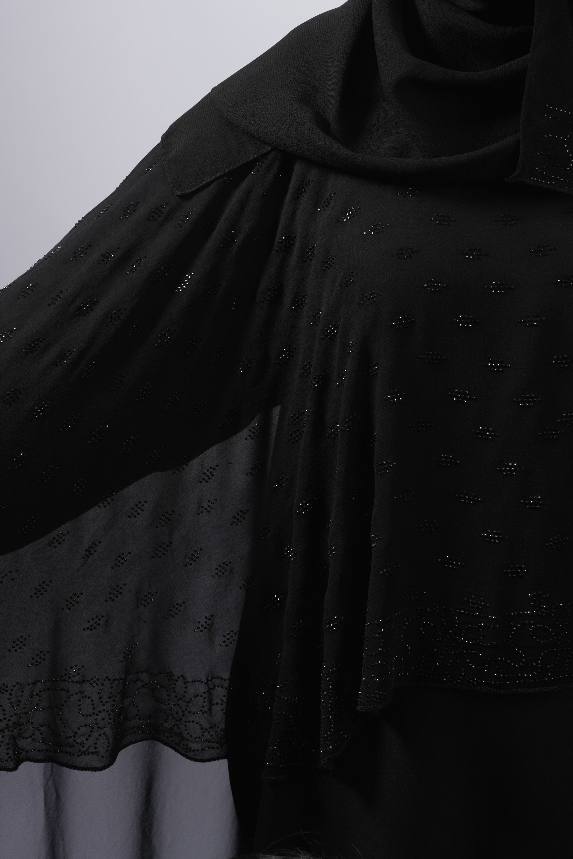 Serene Cape Black